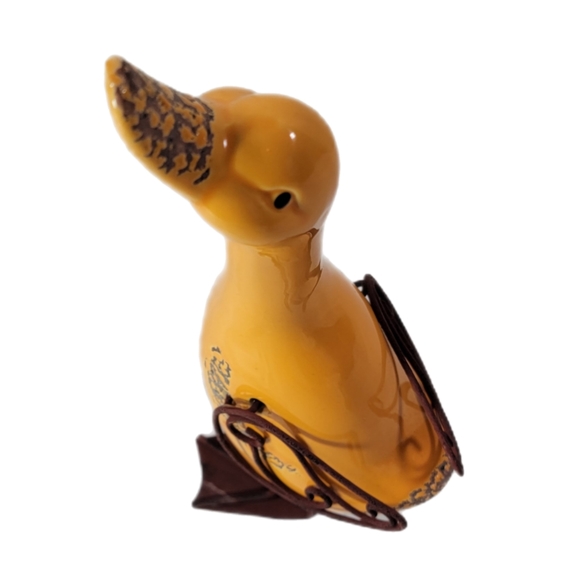 10" Yellow Duck Ceramic Body Metal Wings And Feet. - Picture 9 of 9